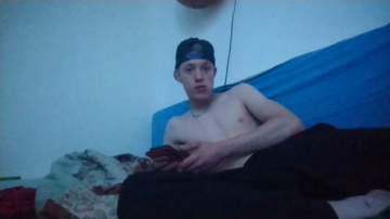 hornytwink99xxx  04-08-2021 Recorded Video Topless
